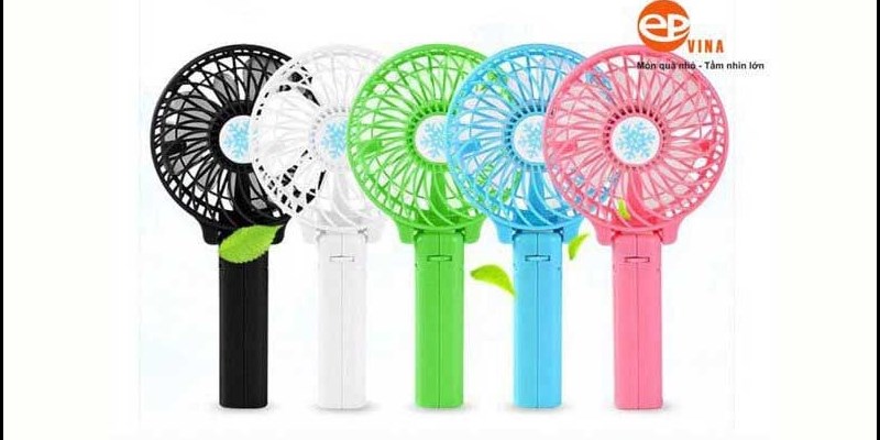 Quạt nhựa mini